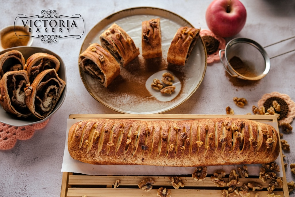 Apple Cinnamon Walnut Bread