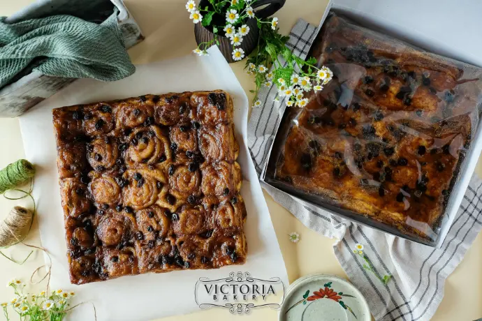 Cinnamon Roll (one tray with box)
